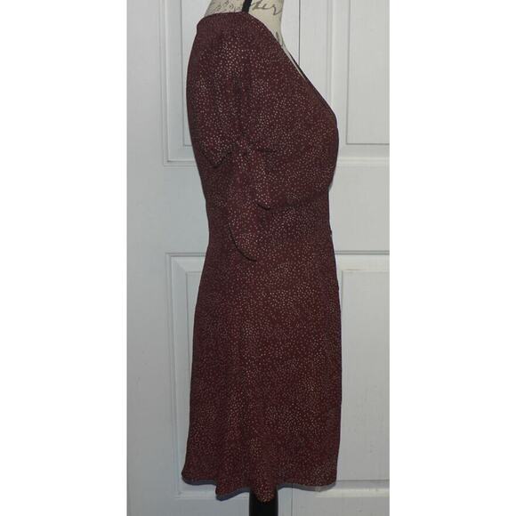 Blu Pepper Women's Puff Tie Sleeve V-Neck Minidress in Micro Dot Chestnut SM $59 - Picture 2 of 3